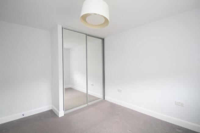 3 bed Semi-Detached to rent Image 9