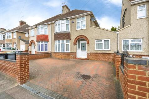 Brackley Road, Bedford, Bedfordshire, MK42