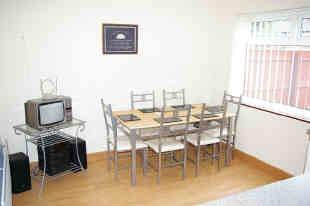 OPEN PLAN DINING KITCHEN