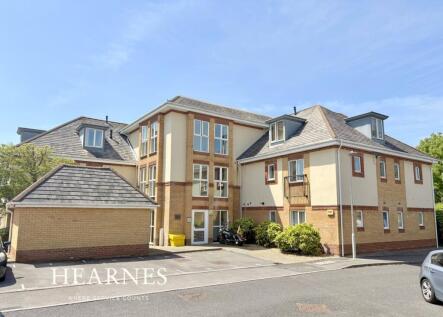 Doulton Gardens, Whitecliff, Poole, BH14