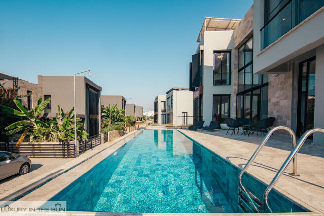 4 Bedroom LUXURY CUSTOM villa, private swimming pool Image 9999 3