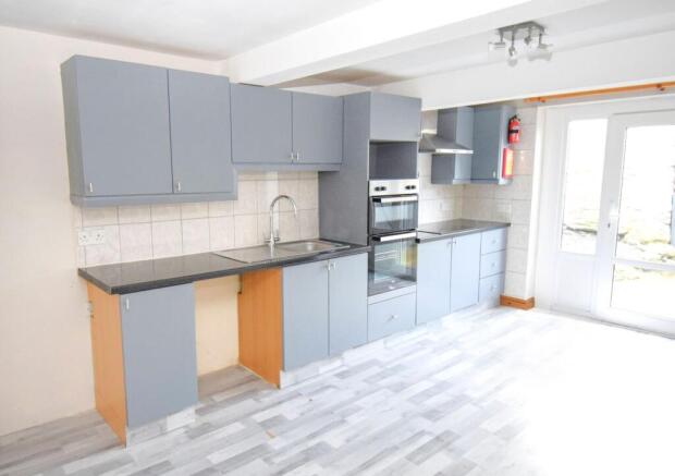 Open Plan Living Room / Kitchen