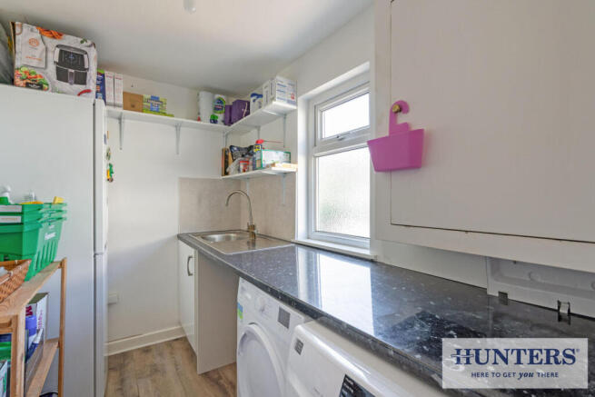 3 bed Semi-Detached for sale Image 8