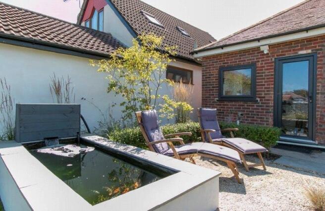 Seating & Pond
