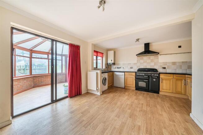 Kitchen / Dining Room
