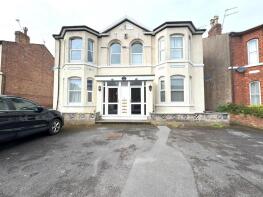 Flat 2, 113, Hampton Road, Southport PR8 5DY
