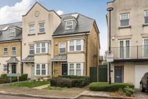 11, Erickson Gardens, Bromley BR2 9FZ