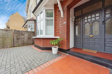 Windmill Road, Brentford, TW8