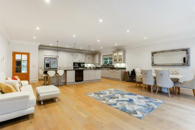 81830_4A-Bingham-Avenue-Poole (7).jpg