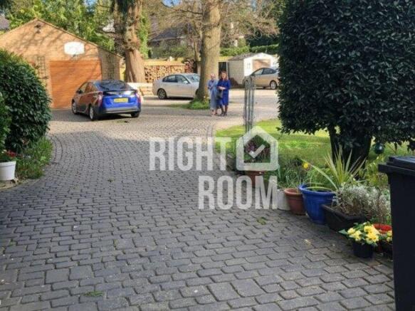 room-2-3-roslin-road-bh3-7ja-1049615
