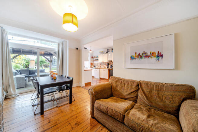 1374410-1-6901dd4...