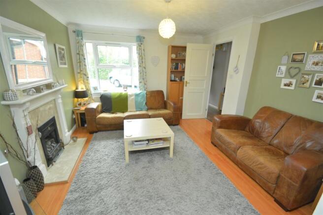 Lounge/Sitting Room