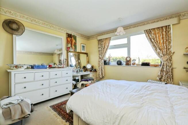 2 bed Flat for sale Image 11