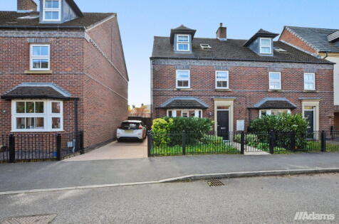 Partington Square, Sandymoor