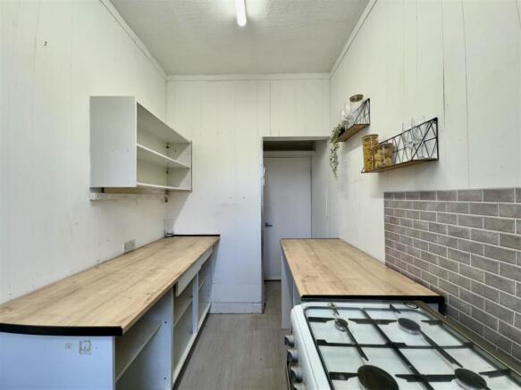 3 bed Terraced for sale Image 11