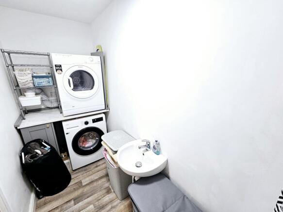 3 bed Terraced for sale Image 8