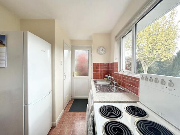 KITCHEN/BREAKFAST ROOM