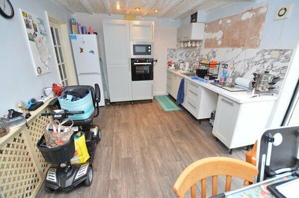 breakfast/kitchen