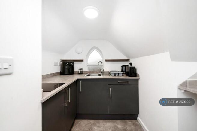 1 bed Flat to rent Image 12