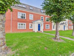 11, Dove House, Dove Place, Watermead, Aylesbury HP19 0GD