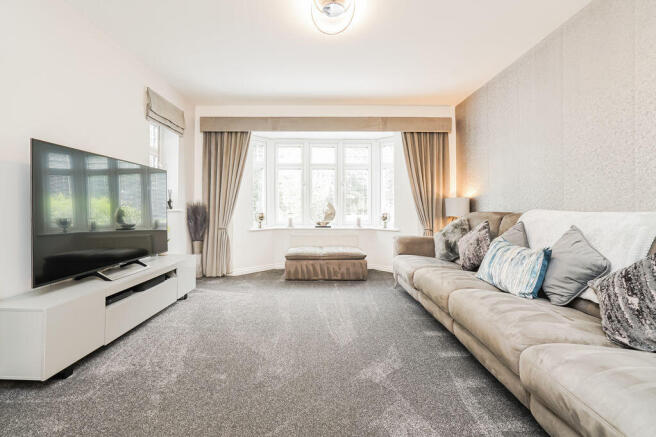 4 bed Detached for sale Image 12