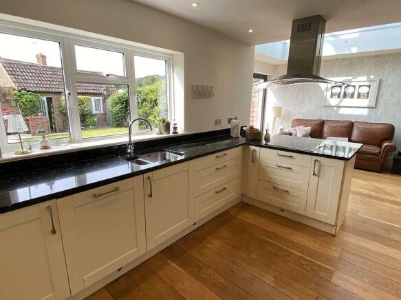 kitchen2.jpg