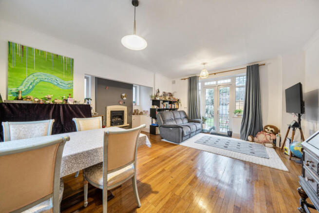 1408719-9-698614c...