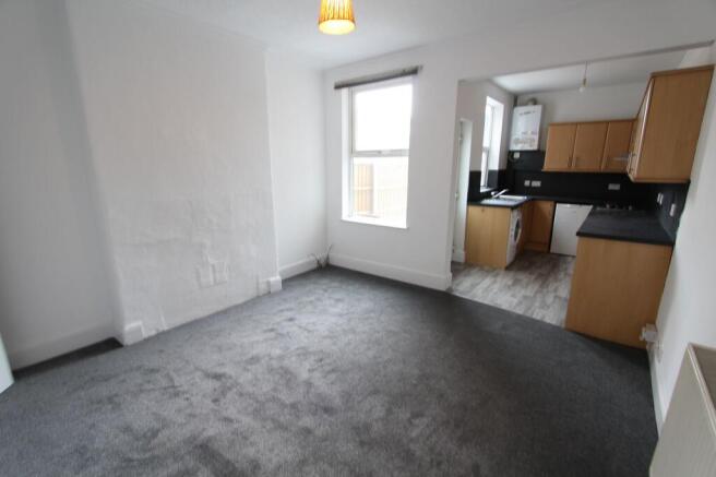 4 bed Terraced to rent Image 4