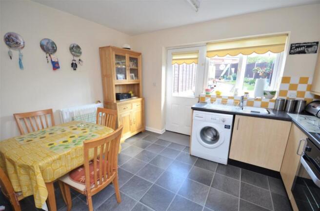 Kitchen 1.1.jpg