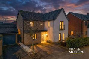 19, Bayleaf Avenue, Hampton Vale, Peterborough PE7 8NS