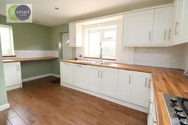 2 bed Semi-Detached to rent Image 7