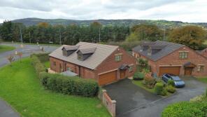 1, Manor Fields, Penyffordd CH4 0ET
