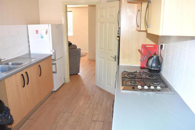 3 bed Terraced for sale Image 4