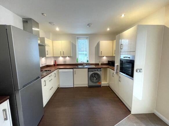Flat 123 Village 135, Manchester photo 4
