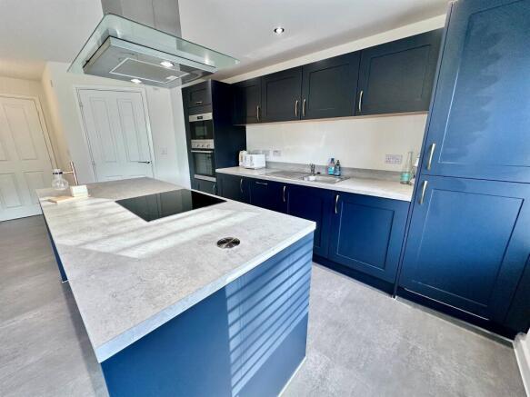 2 bed Apartment for sale Image 7