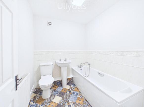 3 bed Semi-Detached for sale Image 10