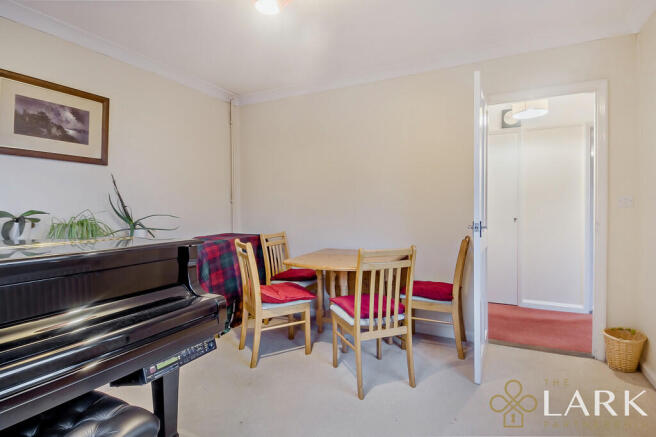 8676980-interior0...