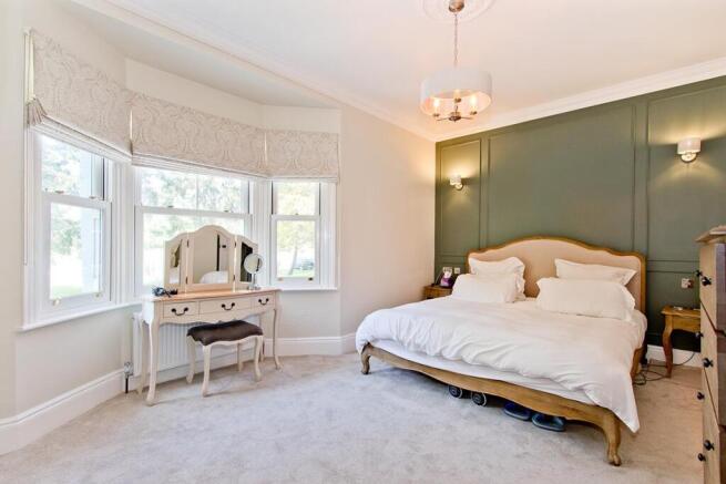 bed1.jpg