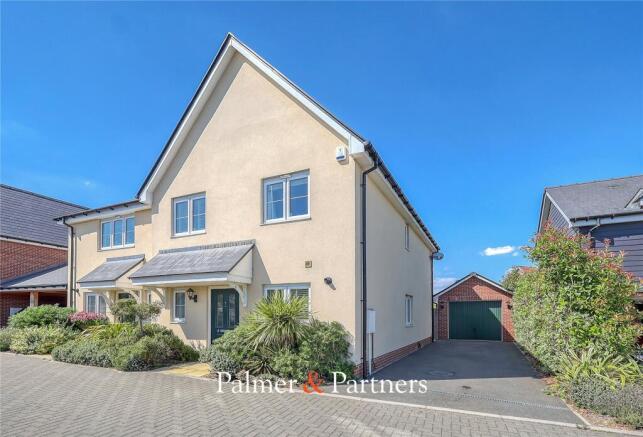 3-bed semi-detached on Hedgecock Link, Broomfield, Chelmsford, Essex, CM1, £425,000
