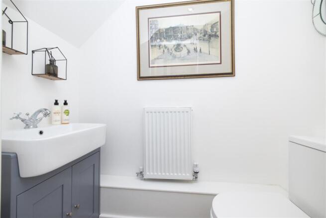 3 bed Semi-Detached for sale Image 8
