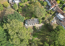 Hilltop, Hammers Lane, Mill Hill, London NW7 4DY