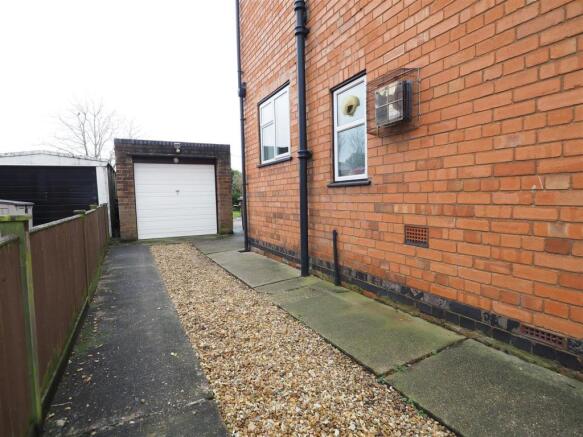 Driveway & Detached Garage 005