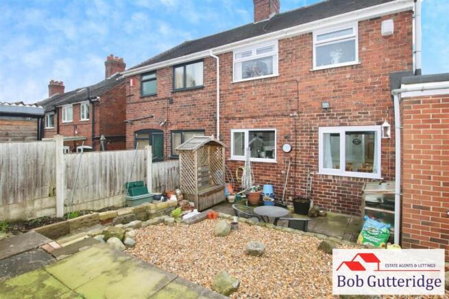 ENCLOSED REAR GARDEN