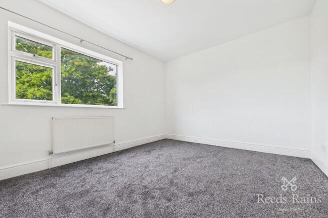 4 bed Terraced to rent Image 7