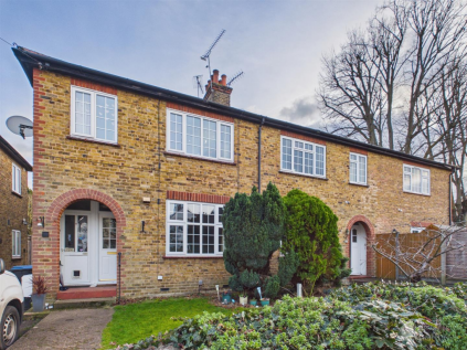 St. Johns Avenue, Harlow