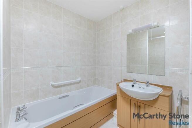 1 bed Apartment for sale Image 10