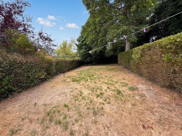 3 bed Semi-Detached to rent Image 9