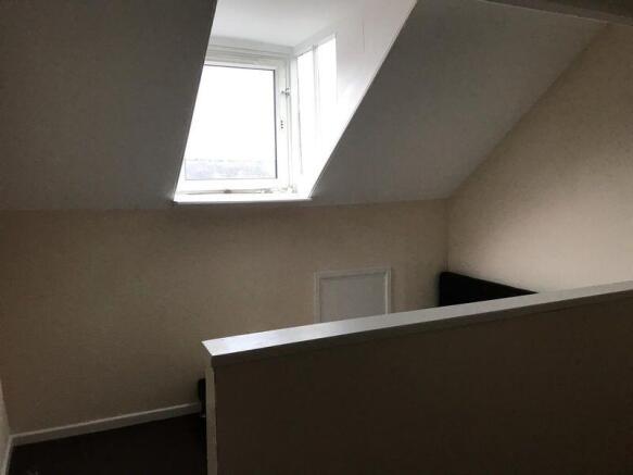 4 bed Terraced for sale Image 6