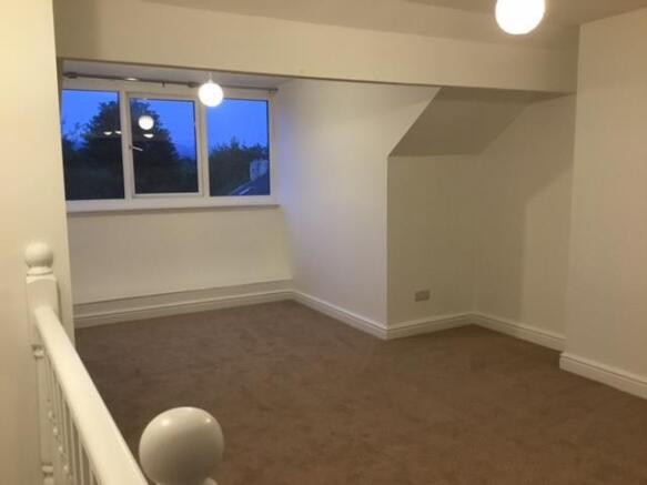 3 bed Terraced to rent Image 5