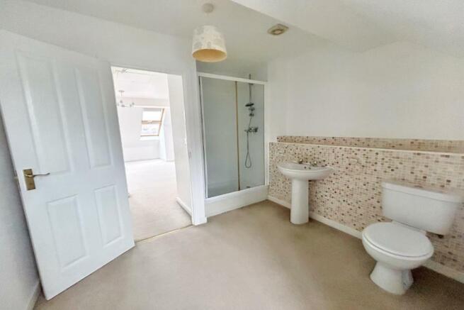 ensuite.1 (Portal Size).jpg